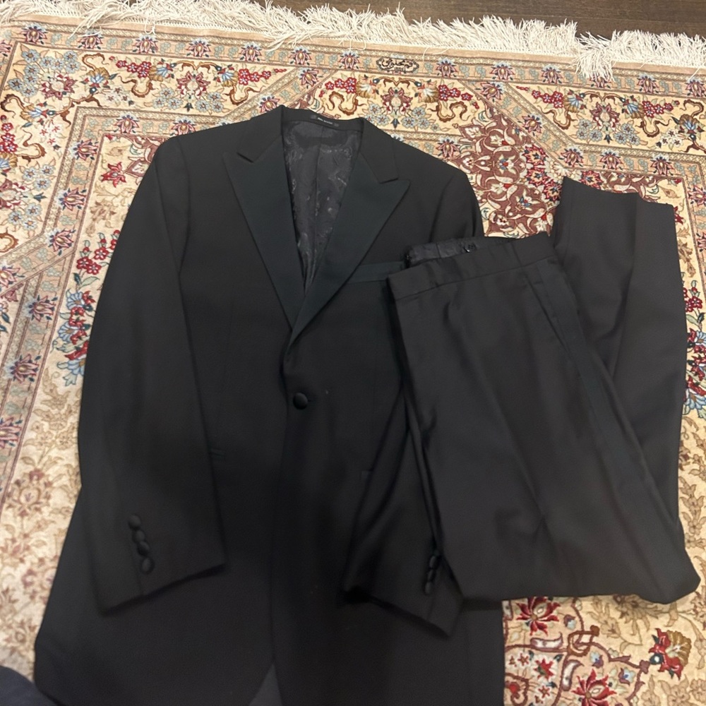 Mattarazi Black Tuxedo Jacket & Pants - Picture 4 of 10